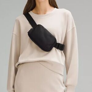 Lululemon Everywhere Belt Bag 1L - Black
